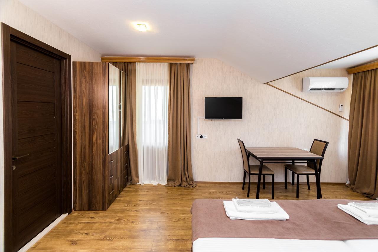 Elia Palace Hotel Τυφλίδα Εξωτερικό φωτογραφία