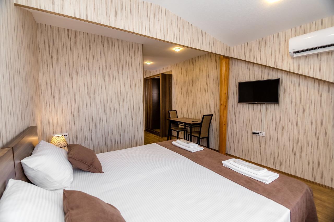 Elia Palace Hotel Τυφλίδα Εξωτερικό φωτογραφία
